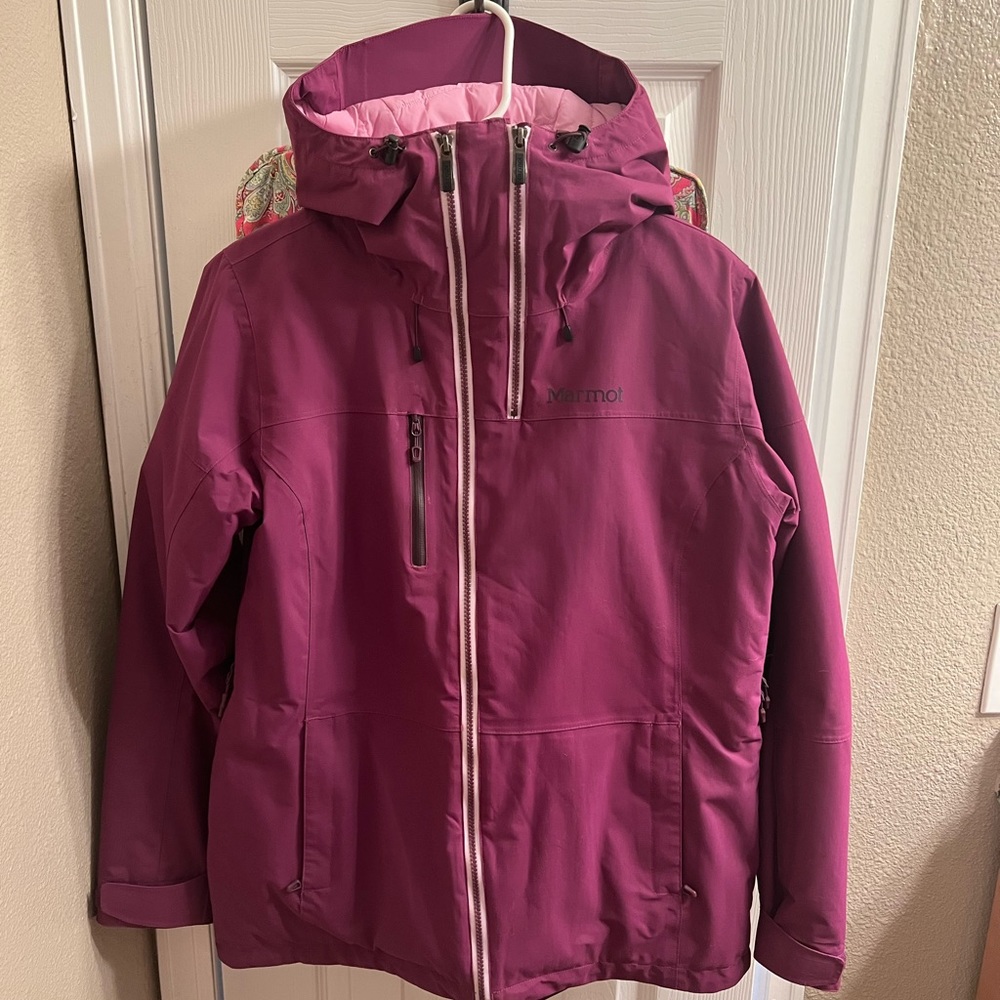 Marmot Womens Light Ray Winter Coat/ Ski Coat. Size Large. Purple. Insulated